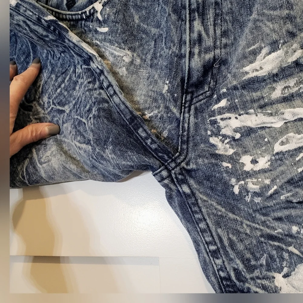 Rocawear Distressed Fading Paint Splattered Denim Blue Jean Shorts Size …